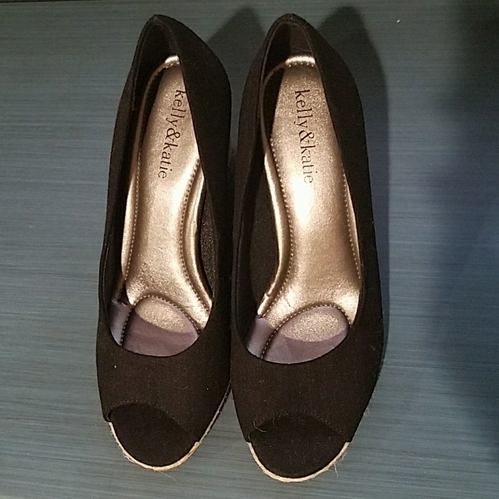 Kelly and Katie Black Wedges 7.5